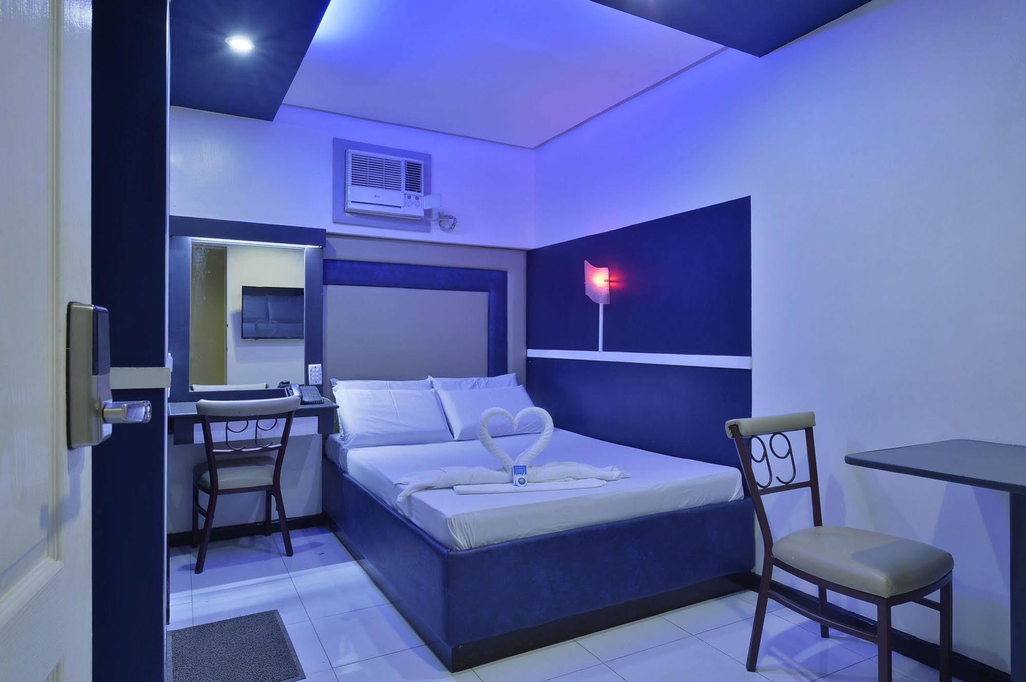 Hotel 99 Cubao Quezon City Exterior foto